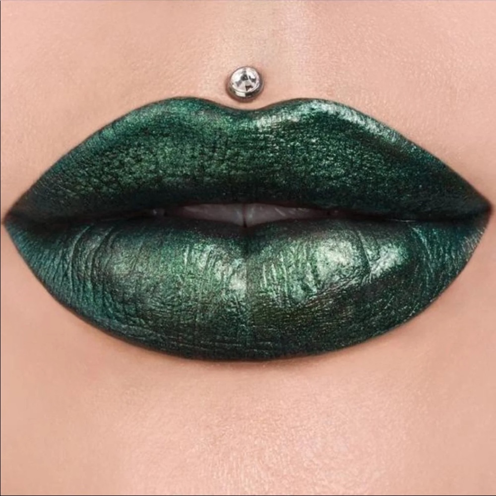 ❌SOLD OUT❌ #AREA 51 Jeffree Star Lipstick